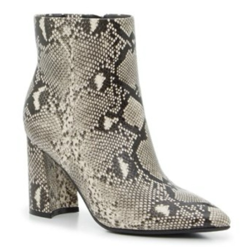 Marc Fisher Gaylen Bootie Size 11 - White/Black Snake Print